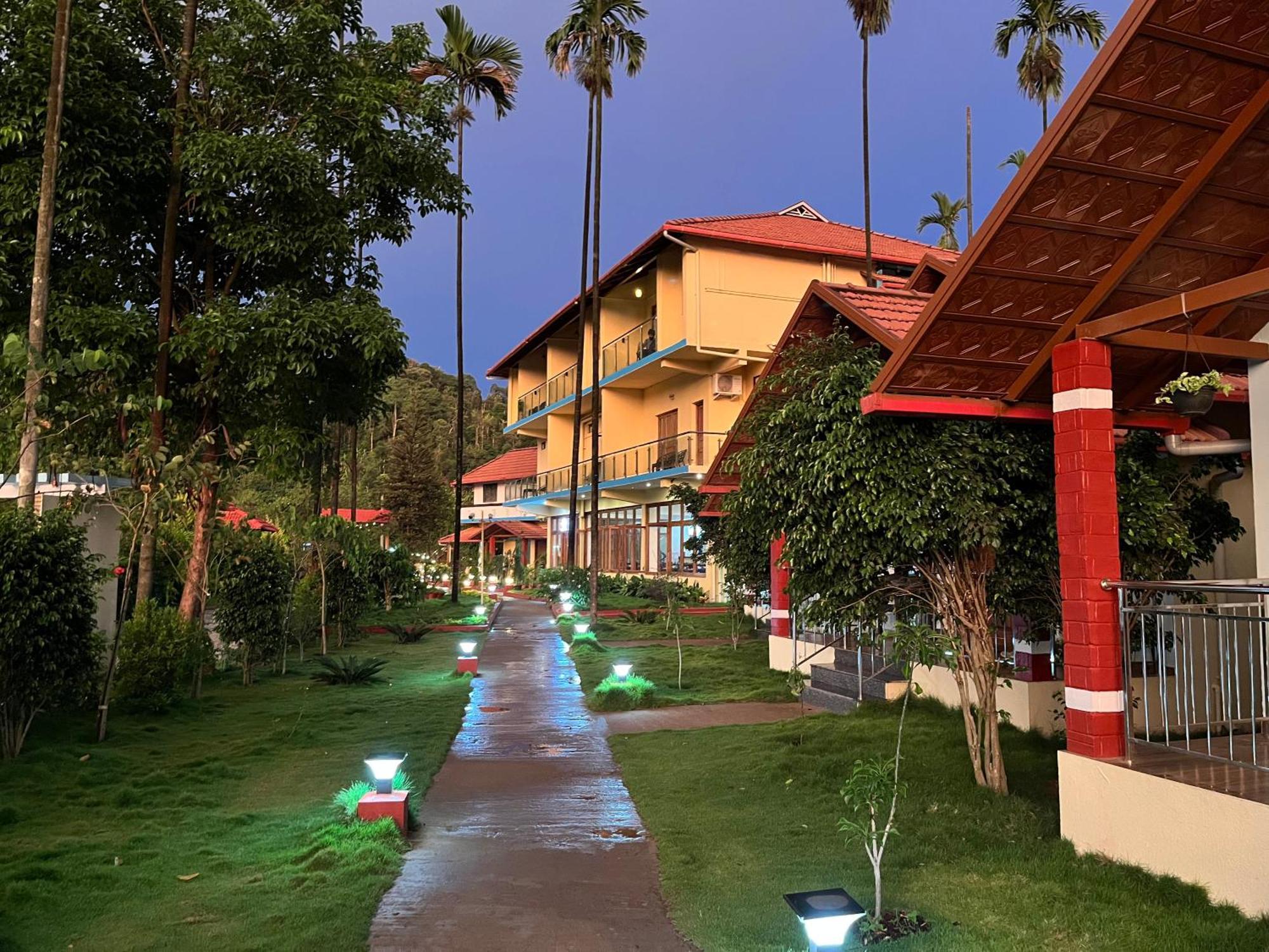 Hill Crest Resort - Coorg Madikeri Bagian luar foto